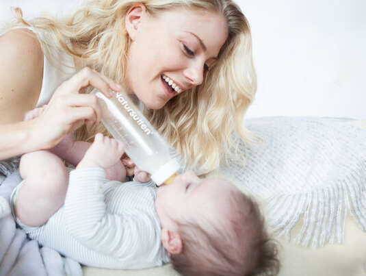 Sie sehen eine Packung Babyflaschen aus Glas 240ml, Produktbild: 02 Babyflaschen aus Glas 240ml, A-Nr.: 5568656 - 02