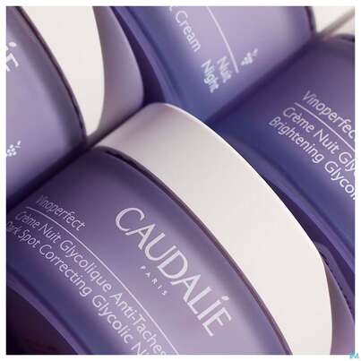 Sie sehen eine Packung Caudalie Vinopferfect Glykol-nachtcreme Anti-pigmentflecken 50ml, Produktbild: 08 Caudalie Vinopferfect Glykol-nachtcreme Anti-pigmentflecken 50ml, A-Nr.: 5246740 - 08